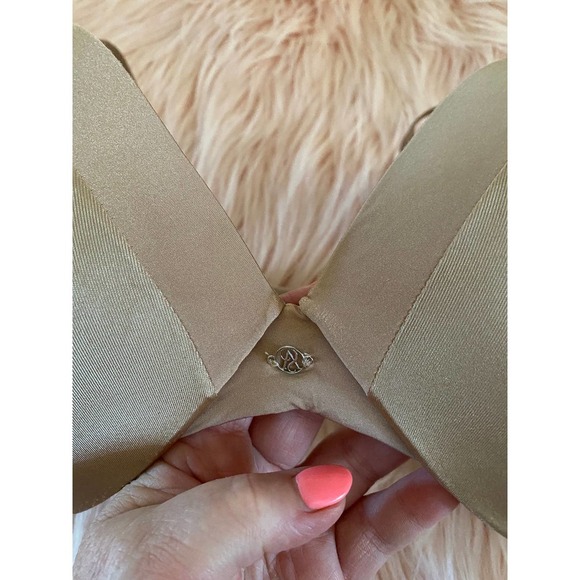Victoria's Secret Push Up Bra 36DD Nude - Picture 2 of 7